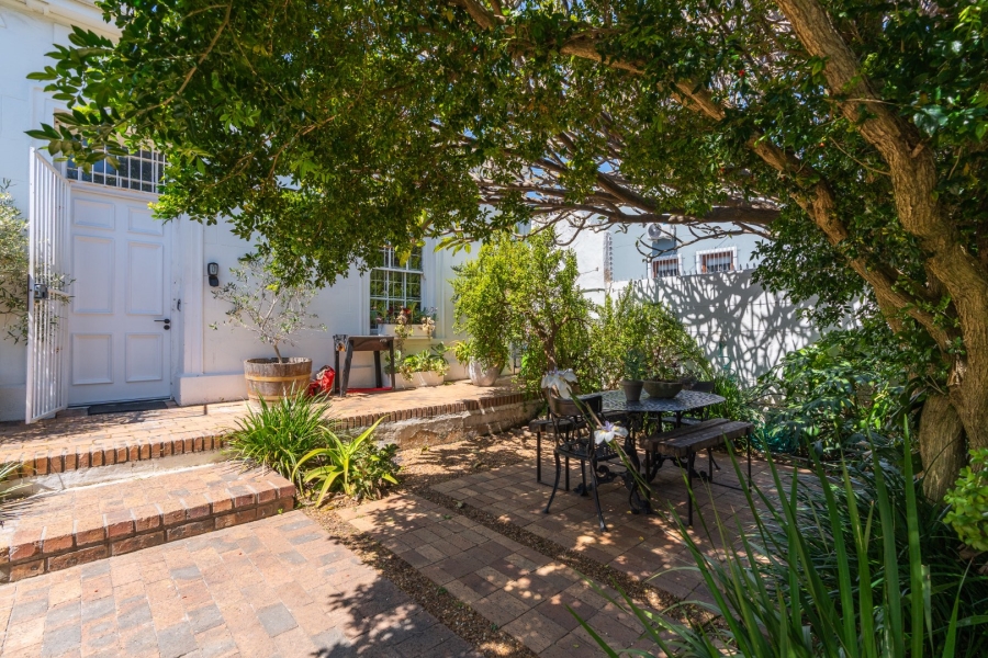 3 Bedroom Property for Sale in Gardens Western Cape